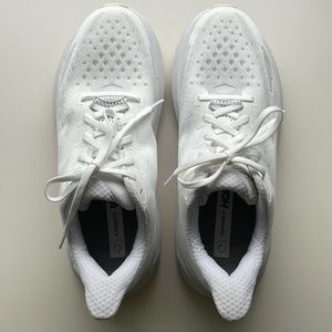 Hoka Clifton 9 White, size W9.